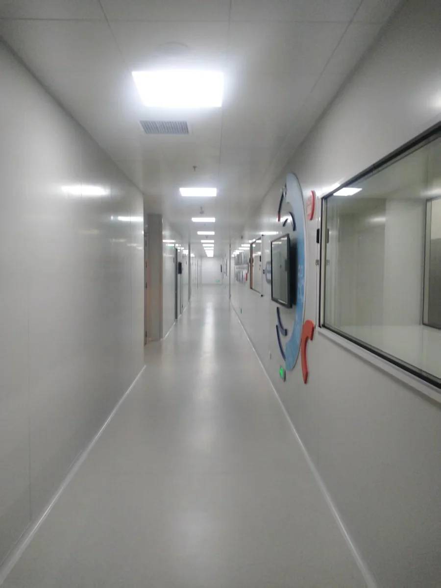 Corridor, doors and viewing windows as a layout reference